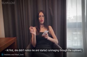 Русская брюнетка извивается под парнем